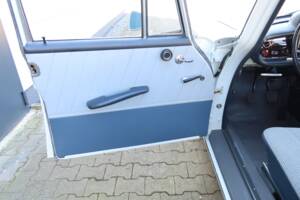 Image 10/50 of Mercedes-Benz 220 b (1965)
