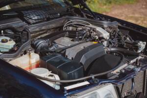 Imagen 33/41 de Mercedes-Benz E 220 (1995)