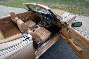 Bild 15/39 von Mercedes-Benz 280 SL (1984)