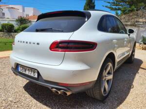 Image 4/8 of Porsche Macan (2017)