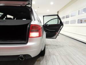 Image 12/15 of Audi S6 Avant (2000)