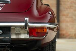 Bild 42/50 von Jaguar Type E V12 (2+2) (1972)