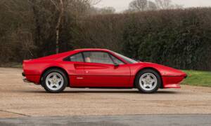 Image 2/50 of Ferrari 308 GTB (1976)