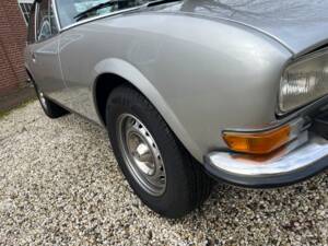 Bild 6/60 von Peugeot 504 V6 Coupe (1975)