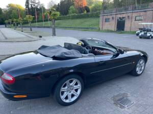 Imagen 28/46 de Jaguar XK8 4.0 (1997)