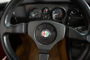 Image 11/33 of Alfa Romeo SZ (1990)