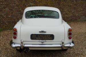 Afbeelding 6/50 van Aston Martin DB 4 (1961)