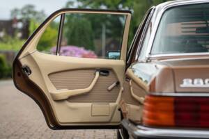 Image 44/81 of Mercedes-Benz 280 SE (1979)