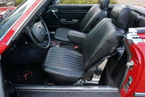 Imagen 3/7 de Mercedes-Benz 500 SL (1983)