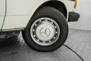 Bild 44/50 von Mercedes-Benz 300 D (1983)