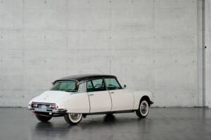 Bild 42/50 von Citroën DS 21 Pallas (1966)