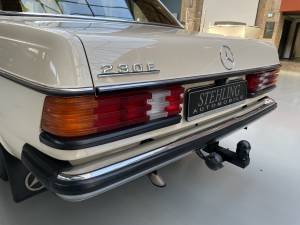 Afbeelding 8/40 van Mercedes-Benz 230 E (1983)