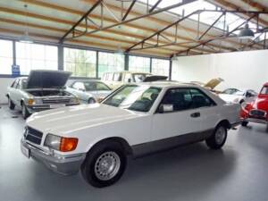 Image 4/36 de Mercedes-Benz 500 SEC (1984)