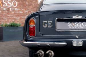 Image 41/79 of Aston Martin DB 6 (1968)
