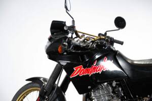 Image 18/38 de Honda NX 650 Dominator (1988)
