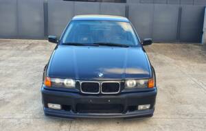 Image 2/47 of BMW 318is &quot;Class II&quot; (1994)
