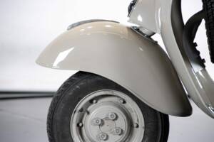 Image 33/50 de Piaggio Vespa 125 (1959)