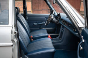 Afbeelding 32/63 van Mercedes-Benz 230&#x2F;6 (1974)