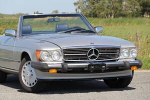 Image 21/50 de Mercedes-Benz 560 SL (1988)