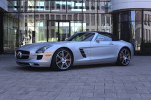 Image 1/75 of Mercedes-Benz SLS AMG Roadster (2012)