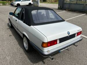 Image 6/7 de BMW 323i Baur TC (1980)
