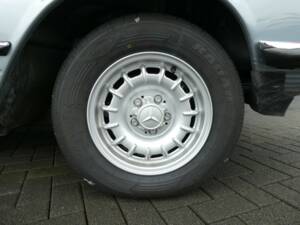 Bild 24/29 von Mercedes-Benz 380 SL (1983)