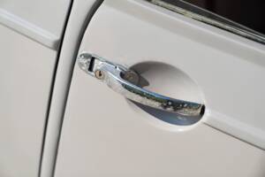 Image 24/50 of Morris Minor 1000 (1958)