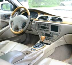 Imagen 23/51 de Jaguar S-Type 4.0 V8 (2000)