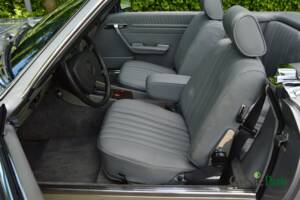 Image 10/50 de Mercedes-Benz 500 SL (1985)