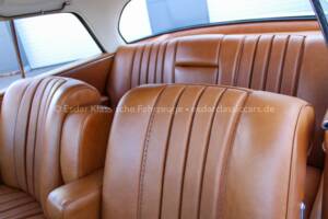 Image 27/32 of Mercedes-Benz 250 SE (1967)