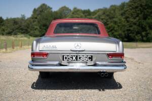Afbeelding 11/36 van Mercedes-Benz 300 SE (1965)