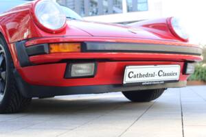 Afbeelding 32/50 van Porsche 911 Carrera 3.2 (1988)