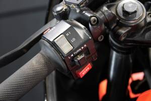 Image 46/50 of Yamaha FZ 750 (1986)