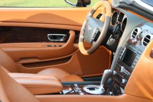 Image 38/50 of Bentley Continental GTC (2007)