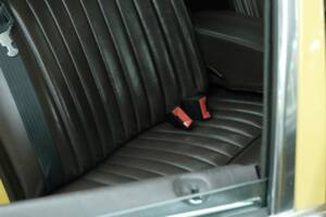 Bild 31/50 von Mercedes-Benz 380 SE (1983)