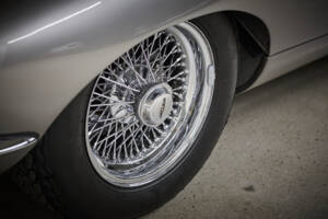 Image 42/99 of Jaguar E-Type 3.8 (1964)