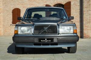 Image 3/50 de Volvo 244 GL D (1984)