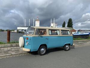 Bild 1/16 von Volkswagen T2b Kleinbus (1978)