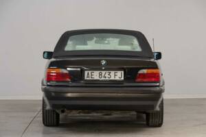 Afbeelding 29/46 van BMW 318i (1995)