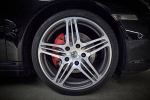 Bild 26/78 von Porsche 911 Carrera 4S (2006)