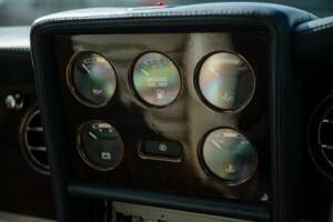 Image 15/50 of Bentley Azure Mulliner (1996)