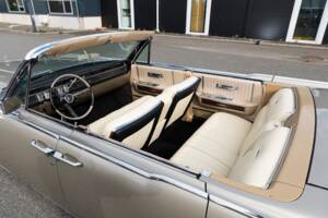 Bild 28/100 von Lincoln Continental Convertible (1965)