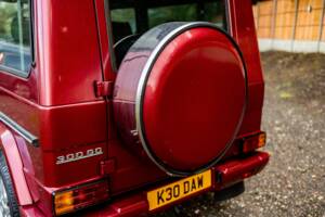 Image 17/32 of Mercedes-Benz 300 GD (kurz) (1992)