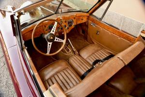 Immagine 27/40 di Jaguar XK 140 DHC (1957)