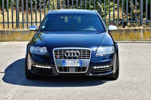 Bild 2/22 von Audi S6 Avant 5.2 V10 quattro (2006)