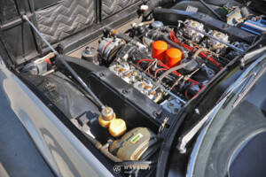 Imagen 8/10 de Ferrari 365 GTC&#x2F;4 (1972)
