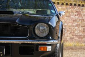 Image 34/50 of Aston Martin DBS V8 (1972)