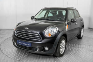 Image 17/50 of Mini One Countryman (2011)