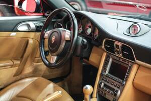 Image 8/48 of Porsche 911 Carrera 4S (2007)