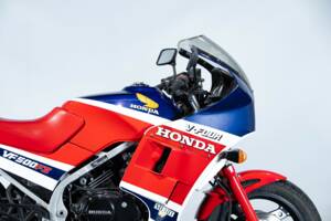 Bild 47/50 von Honda VF 500 F (1986)